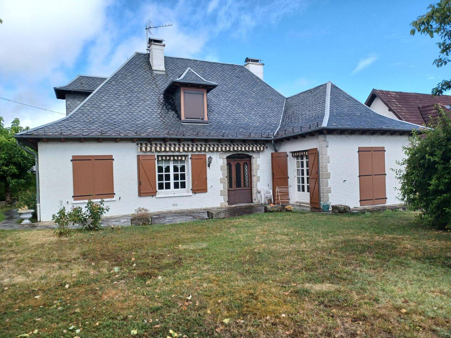 Maison 5 pièces 161 m² · à Aurillac · 160,7 m² · 1 050 €