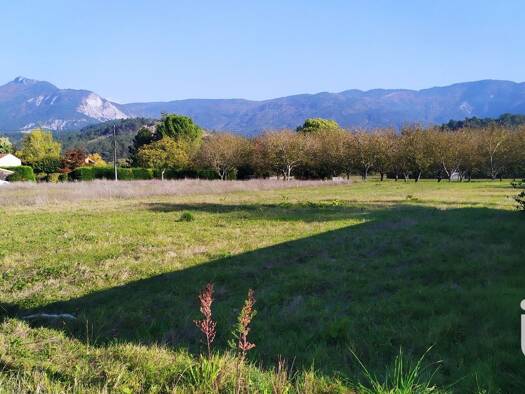 Terrain constructible à vendre 69 900 € 685 m² de terrain Vercheny 26340