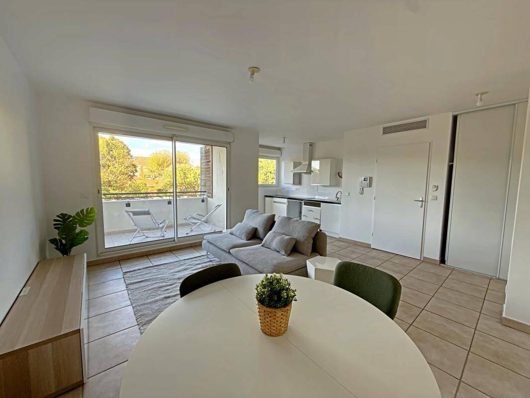 Appartement 2 pièces 46 m² · à Marseille 8ème Arrondissement · 46,2 m² · 979 €/mois