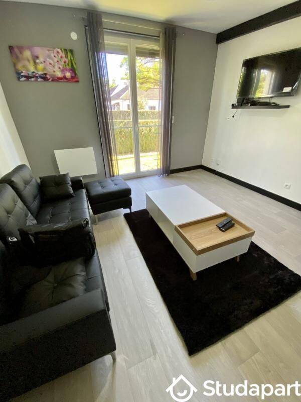 1 pièce 9 m² · à Compiègne · 9 m² · 425 €/mois