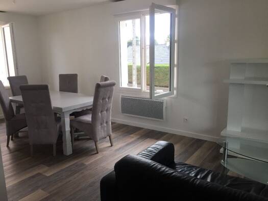 Appartement à louer - logement étudiant 350 € 1 pièce 20 m² 1er étage Bourgogne Saint Loup-Armenault Châtaigniers Saint-Jean-de-Braye 45800