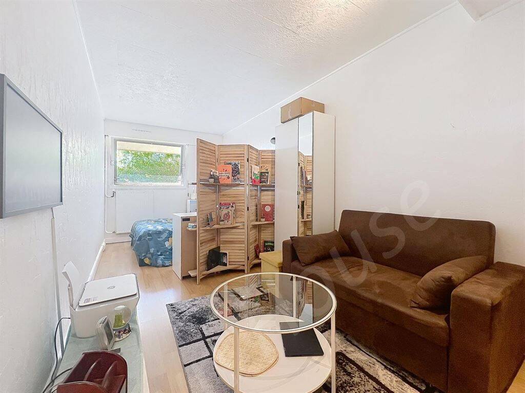Appartement 1 pièce 28 m² · à Garches · 28 m² · 165 000 €