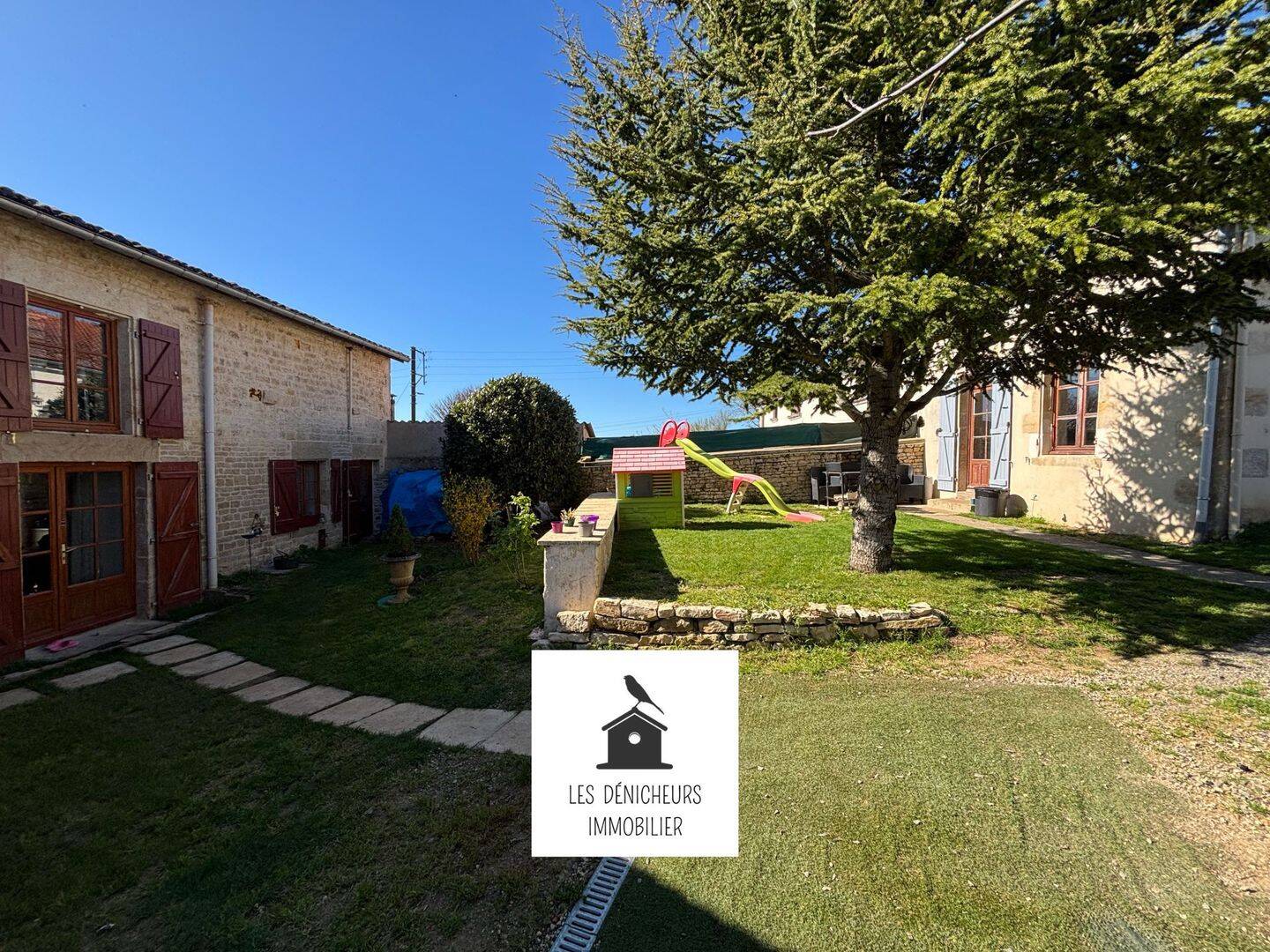 Maison 7 pièces 161 m² · à Brioux-sur-Boutonne · 161 m² · 181 000 €