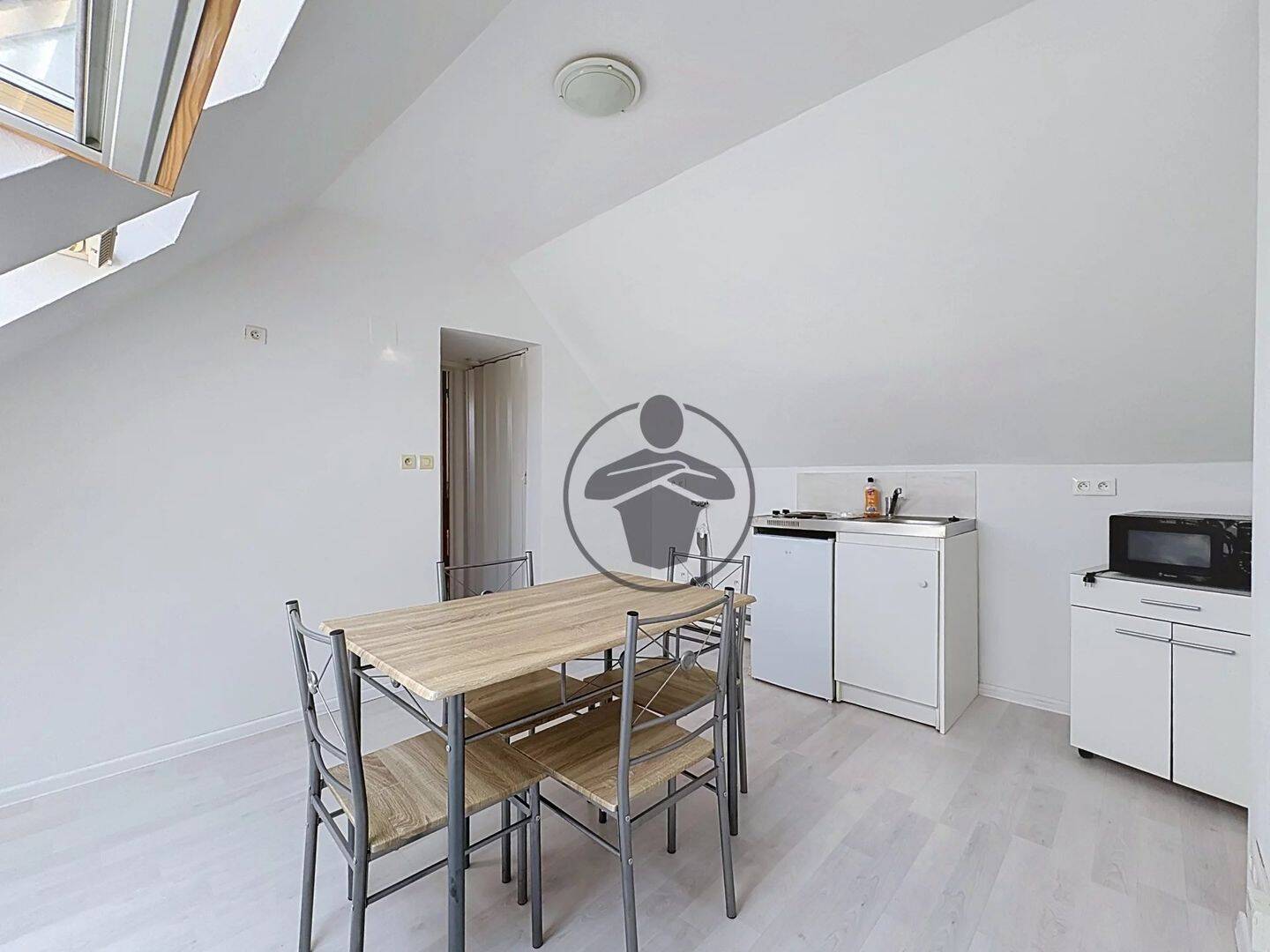 Appartement 2 pièces 17 m² · à Saint-Quentin · 17 m² · 390 €