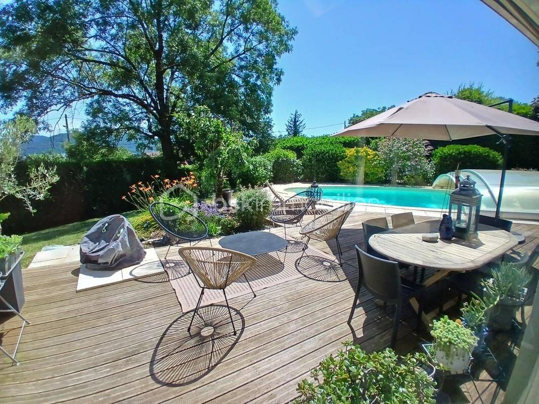 Maison 7 pièces 198 m² · à Besançon · 198 m² · 620 000 €
