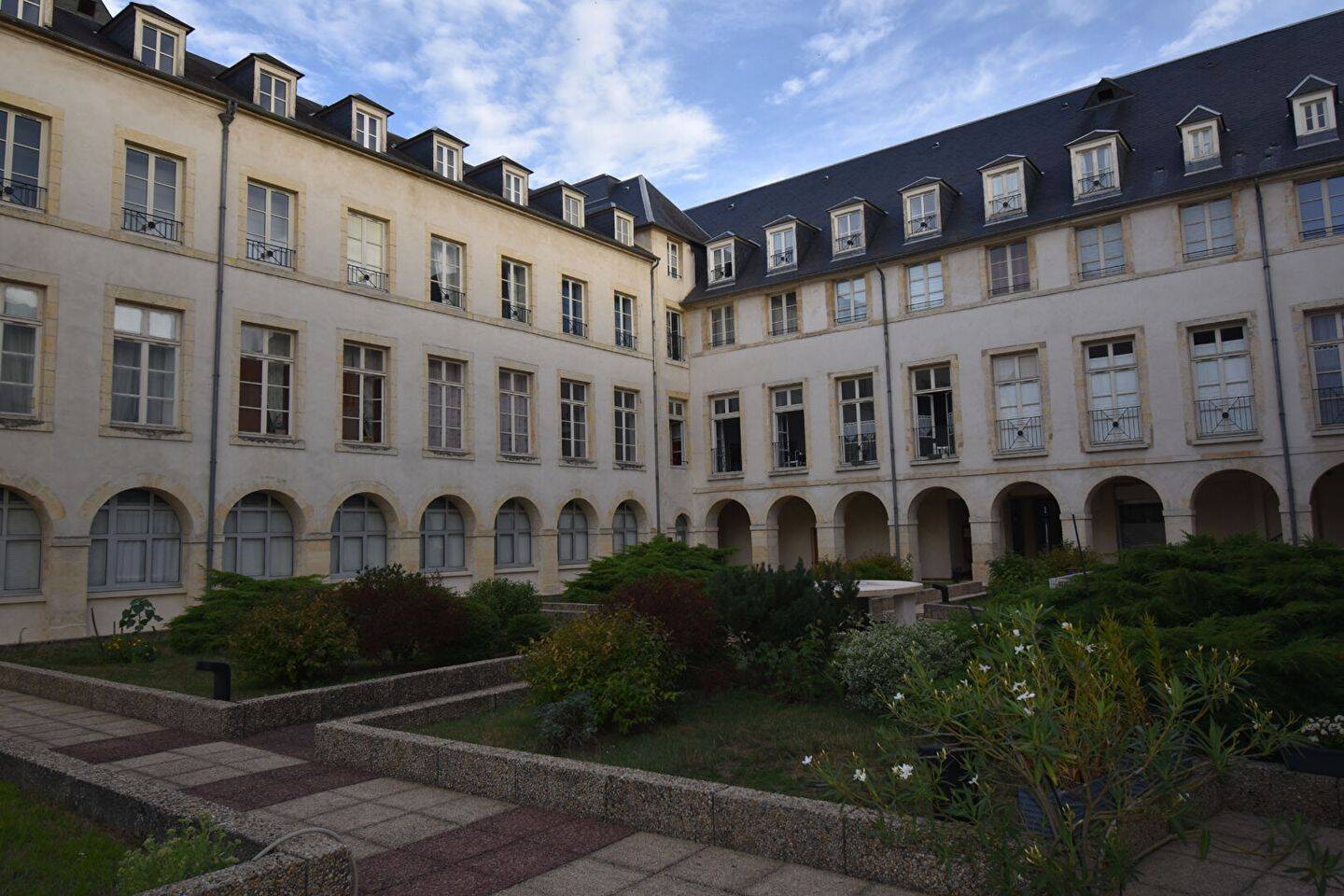 Appartement 4 pièces 110 m² · à Nevers · 110 m² · 164 000 €