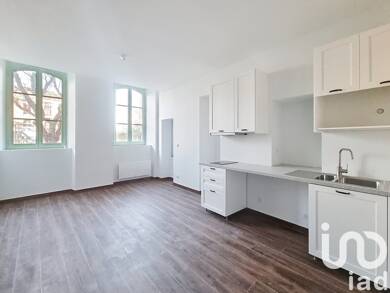 Appartement à louer 570 € 2 pièces 1 chambre 40 m² RDC/3 Lombez 32220