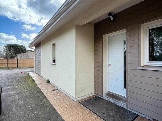 Maison de plain-pied à vendre 427 000 € 5 pièces 4 chambres 135 m² 963 m² de terrain Le Barp 33114