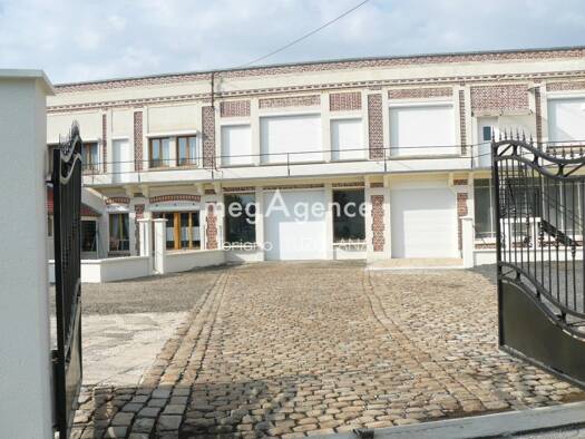 Immeuble à vendre 730 000 € 300 m² Corbie 80800