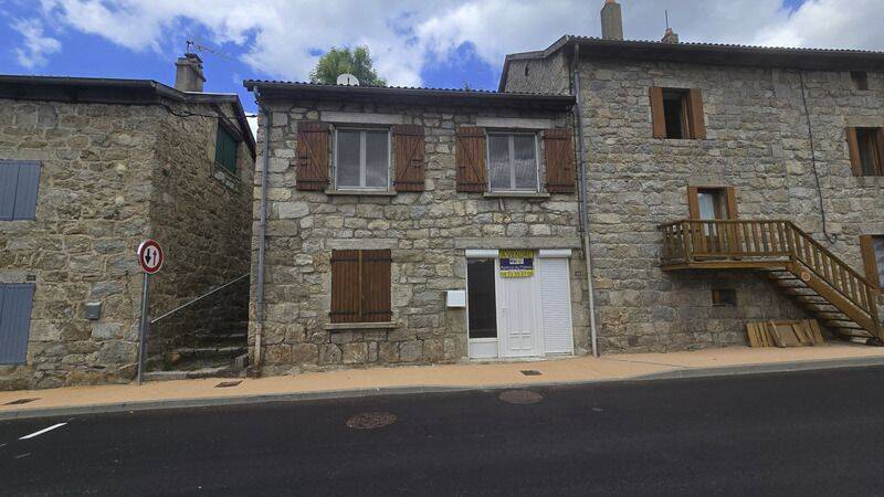 Maison 4 pièces 68 m² · à Saint-Julien-d'Intres · 68 m² · 64 800 €