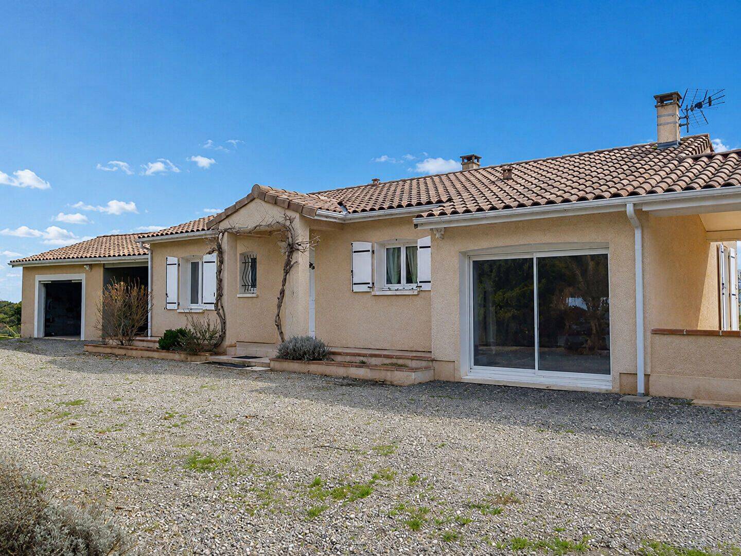 Maison 4 pièces 100 m² · à Saint-Hilaire · 100 m² · 1 038 €