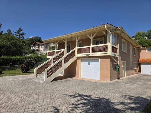 Villa à vendre 591 600 € 10 pièces 4 chambres 163,1 m² 1 831 m² de terrain Bayard Gap 05000