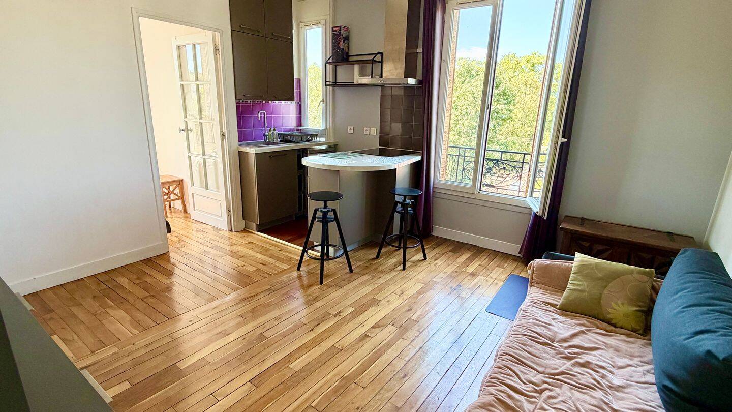 Appartement 2 pièces 28 m² · à Issy-les-Moulineaux · 27,8 m² · 1 100 €