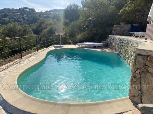 Maison à vendre 450 000 € 4 chambres 100 m² 3 600 m² de terrain Bargemon 83830