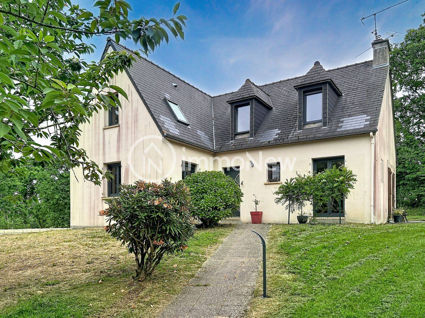 Maison 6 pièces 137 m² · à Percy-en-Normandie · 137 m² · 220 000 €