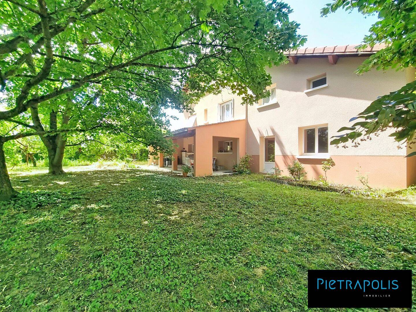 Maison 7 pièces 263 m² · à Sury-le-Comtal · 262,7 m² · 385 000 €