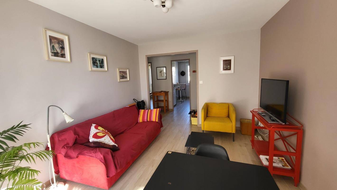 Appartement 3 pièces 51 m² · à Salon-de-Provence · 51 m² · 742 €