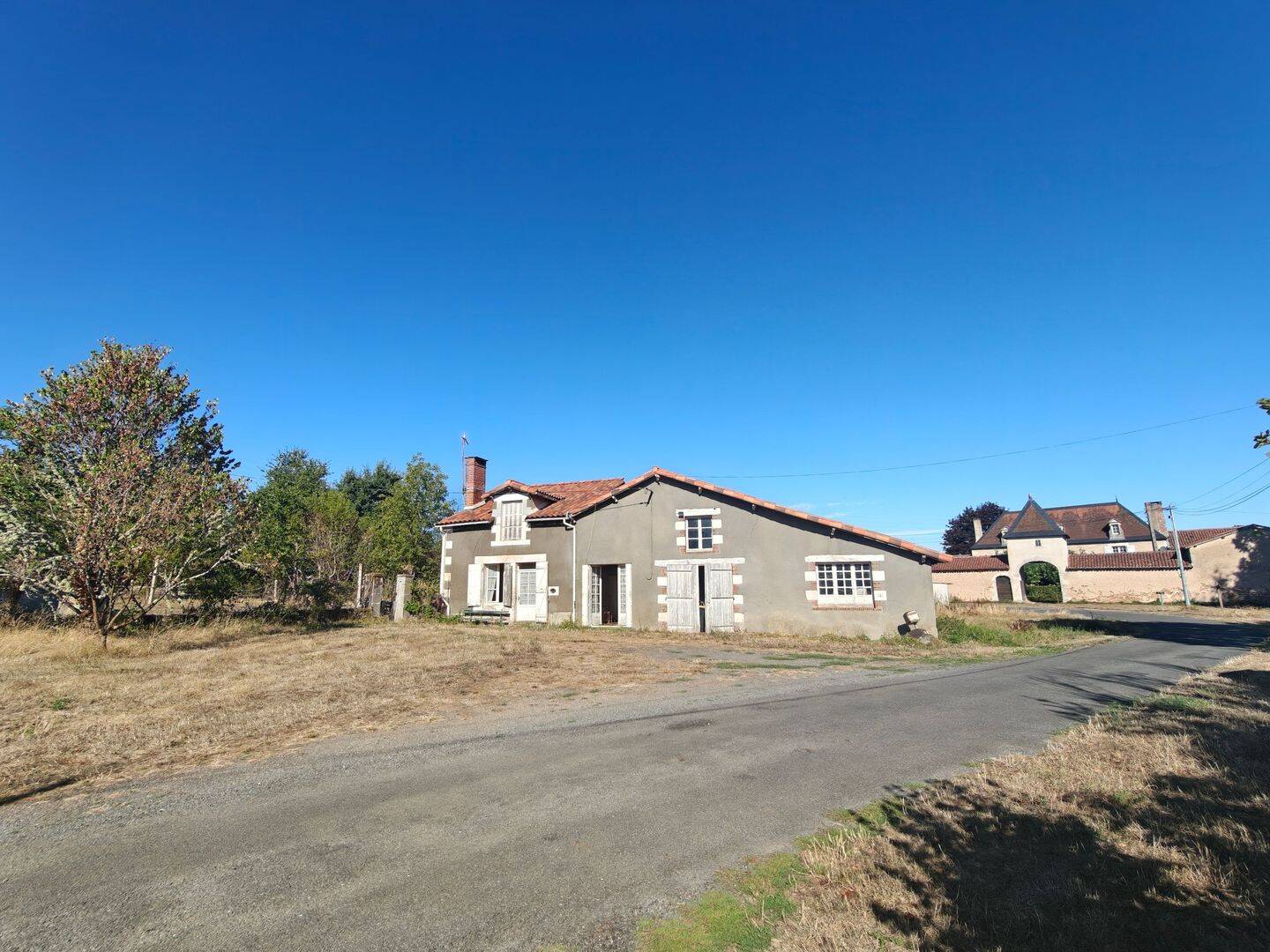 Maison 3 pièces 120 m² · à Luchapt · 120 m² · 49 500 €