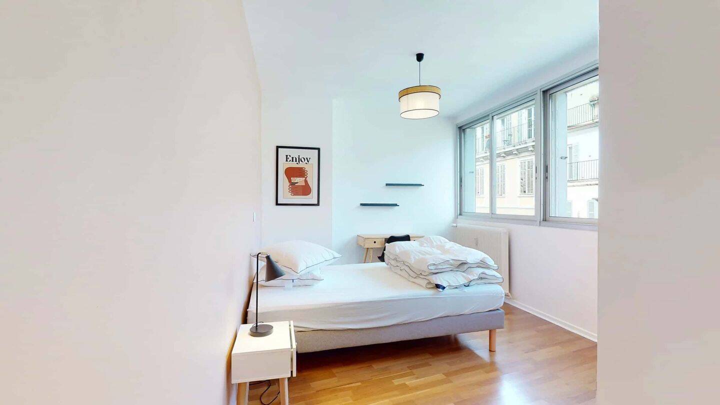 1 pièce 15 m² · à Marseille 6ème Arrondissement · 15 m² · 658 €/mois