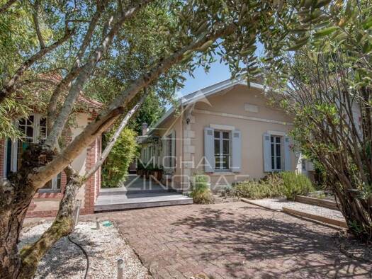 Maison de plain-pied à vendre 1 290 000 € 5 pièces 4 chambres 150 m² 513 m² de terrain Pereire-Ville-d'Hiver Arcachon 33120