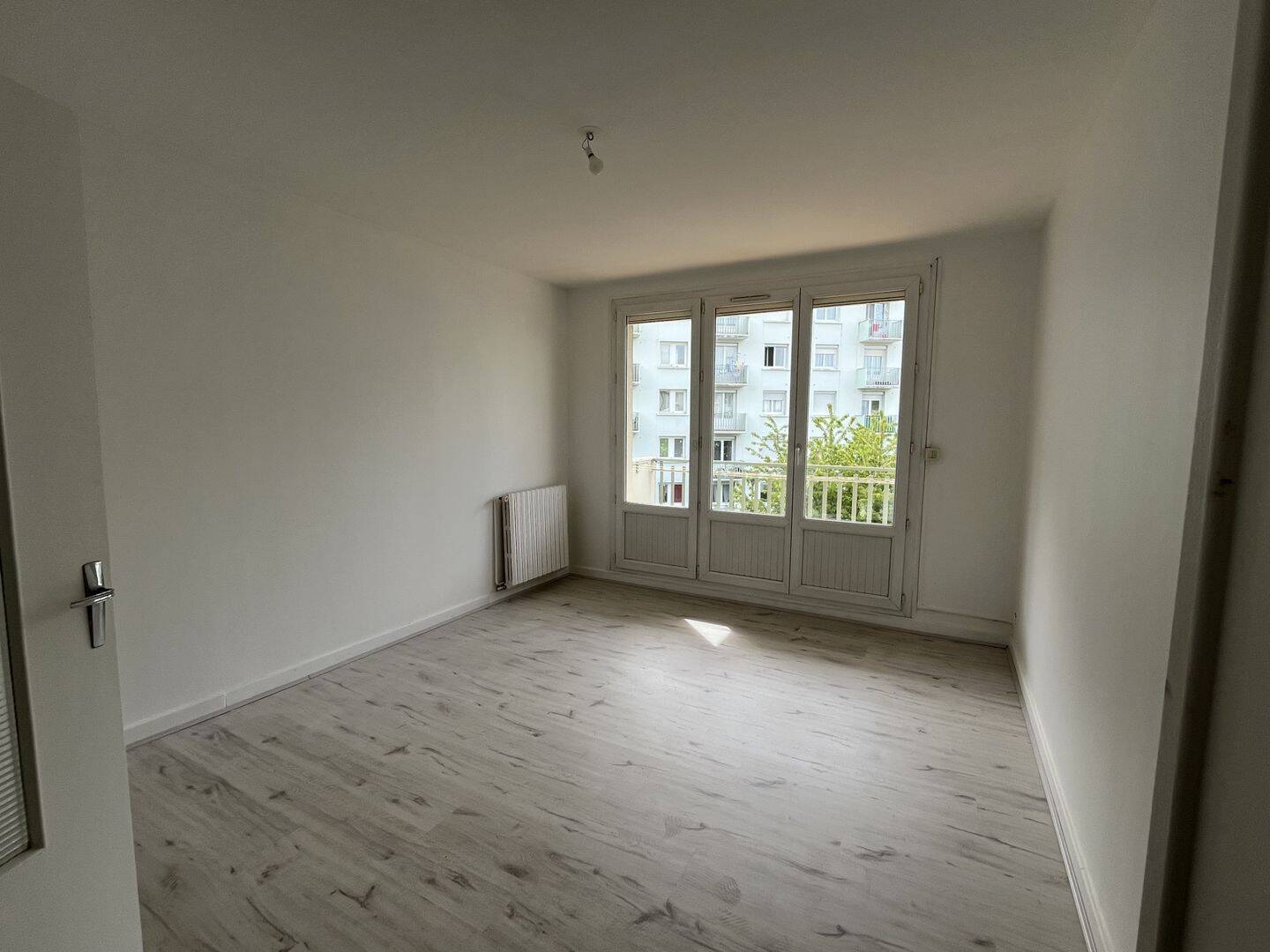 Appartement 3 pièces 64 m² · à Saint-Étienne · 64,4 m² · 70 000 €