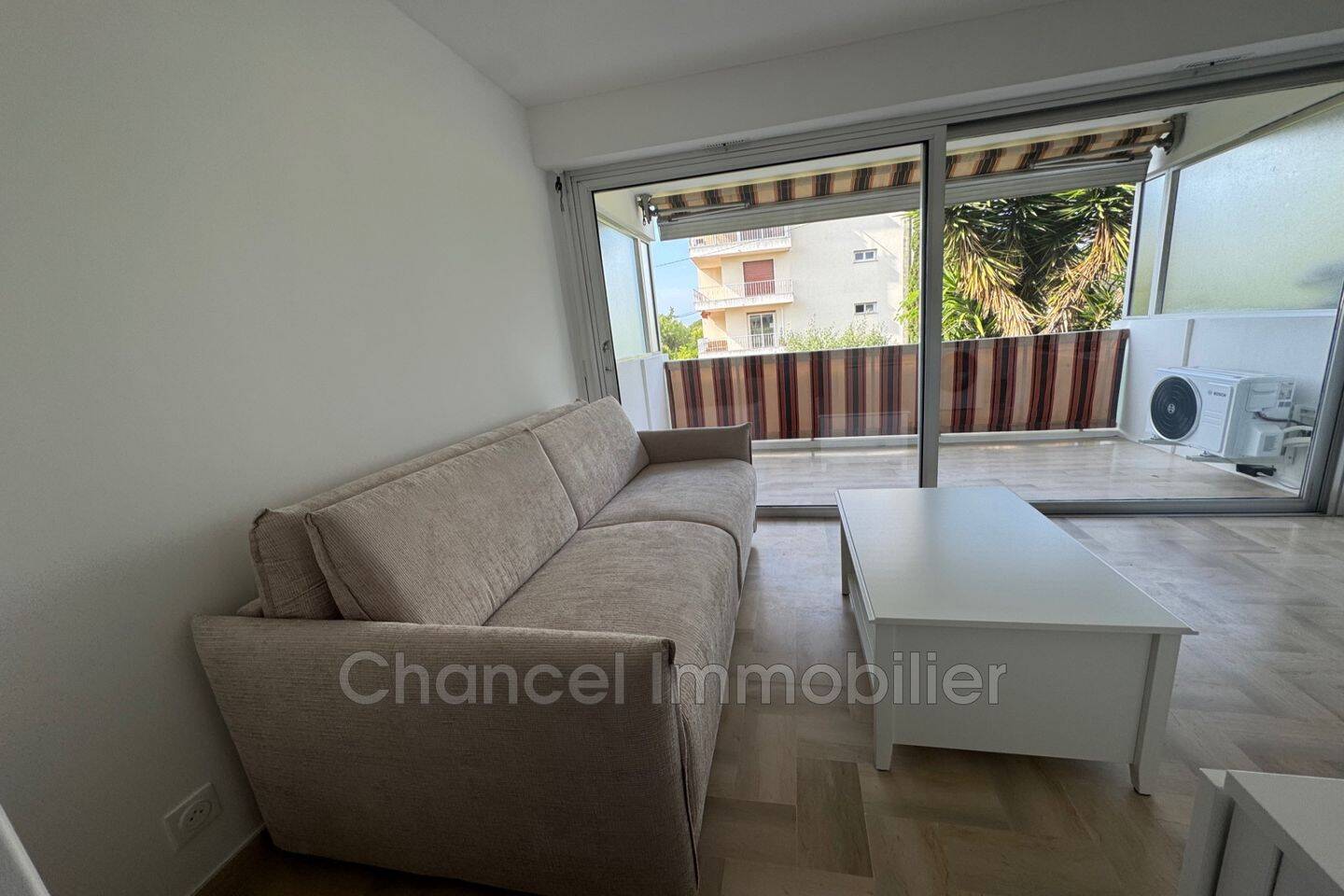 Appartement 1 pièce 16 m² · à Antibes · 16,1 m² · 680 €