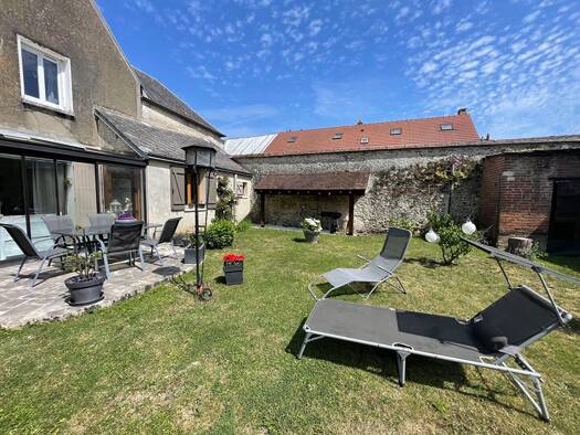 Maison à vendre 262 000 € 5 pièces 3 chambres 115 m² 300 m² de terrain Pussay 91740