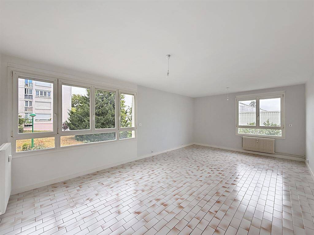 Appartement 3 pièces 78 m² · à Tinqueux · 77,7 m² · 980 €