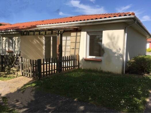 Maison de plain-pied à vendre 105 000 € 3 pièces 1 chambre 46 m² 20 m² de terrain Turquet-Monges Le Passage 47520