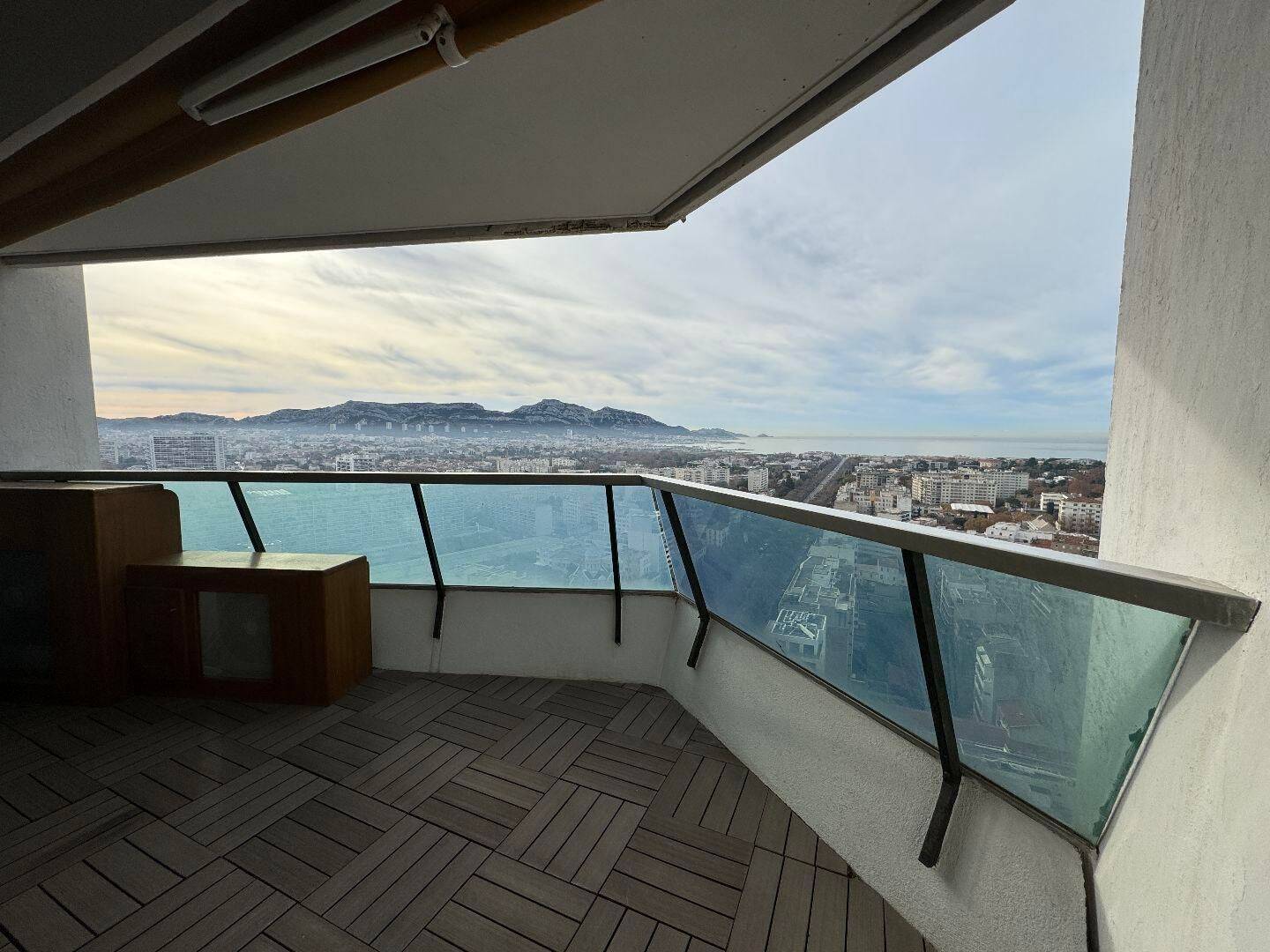 Appartement 5 pièces 122 m² · à Marseille 8ème Arrondissement · 121,6 m² · 2 775 €