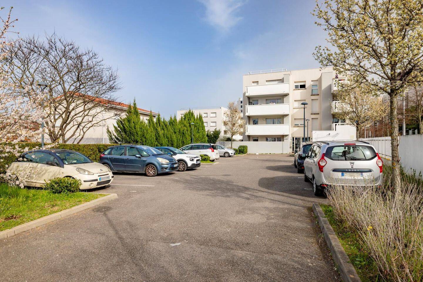 Appartement 4 pièces 74 m² · à Vénissieux · 74 m² · 169 000 €