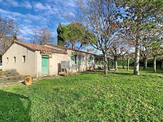 Maison de plain-pied à vendre 320 000 € 4 pièces 3 chambres 97 m² 1 617 m² de terrain Gargas 84400