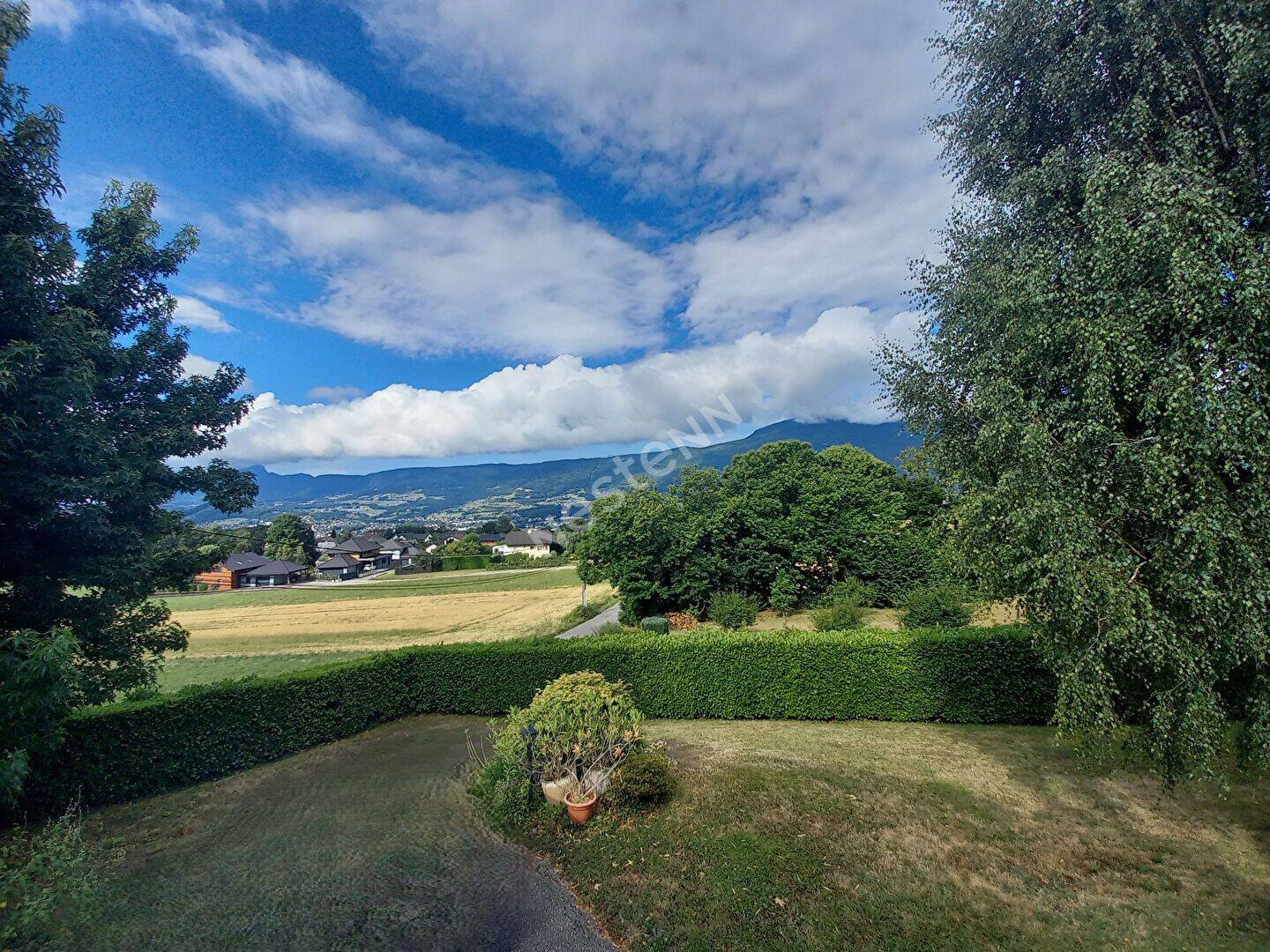 Maison 9 pièces 170 m² · à Sonnaz · 169,6 m² · 560 000 €