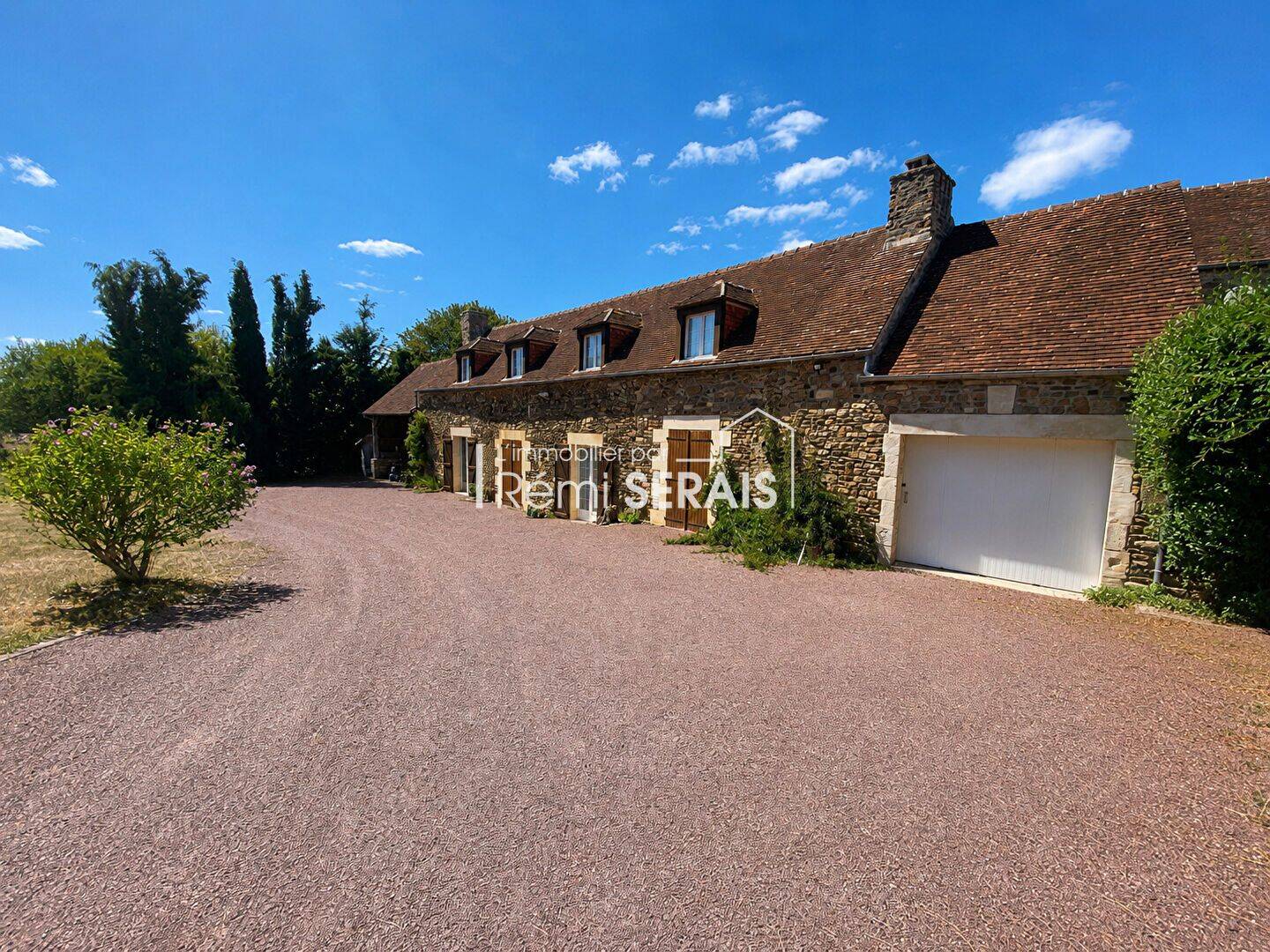Maison 5 pièces 119 m² · à Francheville · 118,6 m² · 730 €