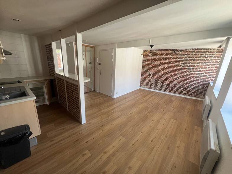 Appartement à louer 790 € 1 pièce 36 m² 3ème étage Lille 59000