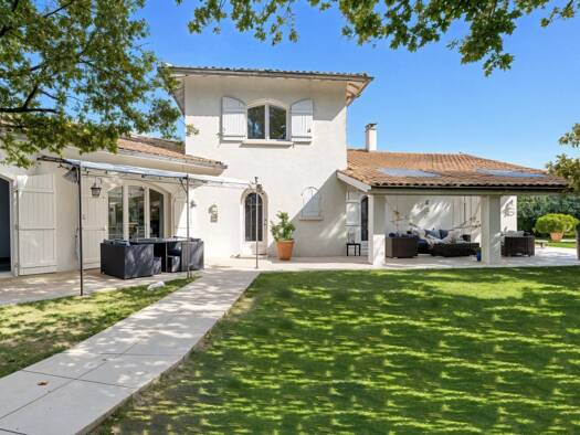 Maison à vendre 1 279 000 € 12 pièces 5 chambres 283 m² 2 400 m² de terrain Saint-Genis-les-Ollières 69290