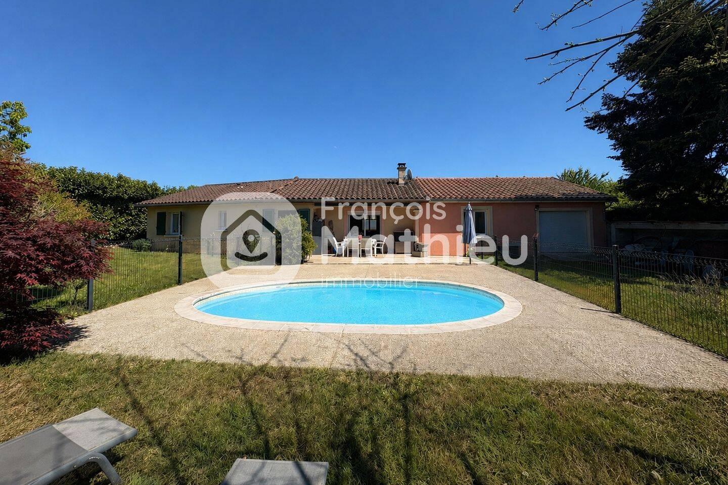 Saint-Nizier-le-Désert - Maison de plain-pied de 126 m2 avec pis