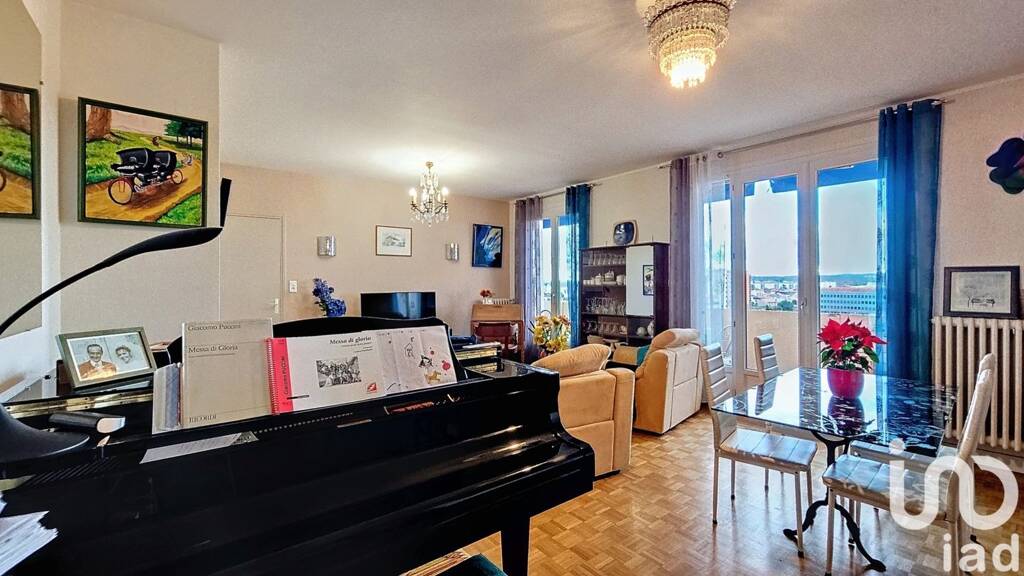 Appartement à vendre 165 000 € 4 pièces 3 chambres 88,2 m² Étage 7/7 Centre Ville Montauban 82000