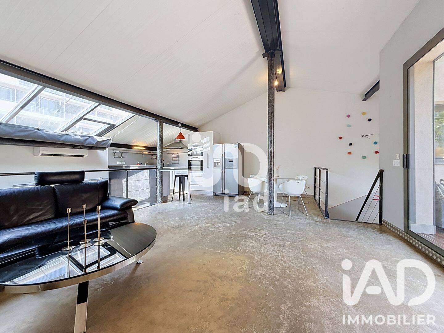Appartement 2 pièces 90 m² · à Marseille 1er Arrondissement · 90 m² · 2 000 €/mois