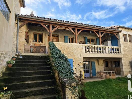 Maison à vendre 248 000 € 5 pièces 3 chambres 137 m² 340 m² de terrain Prayssac 46220