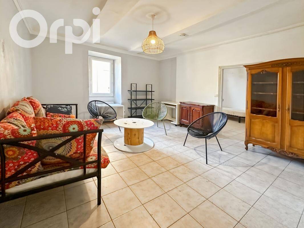 Appartement 3 pièces 73 m² · à Aubenas · 72,5 m² · 420 €