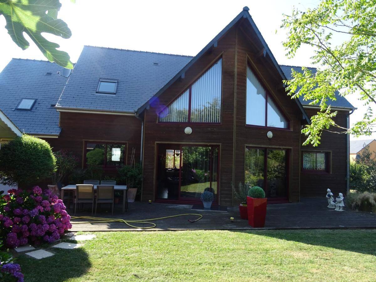 Maison 1 pièce 155 m² · à Saint-Berthevin · 155 m² · 397 400 €