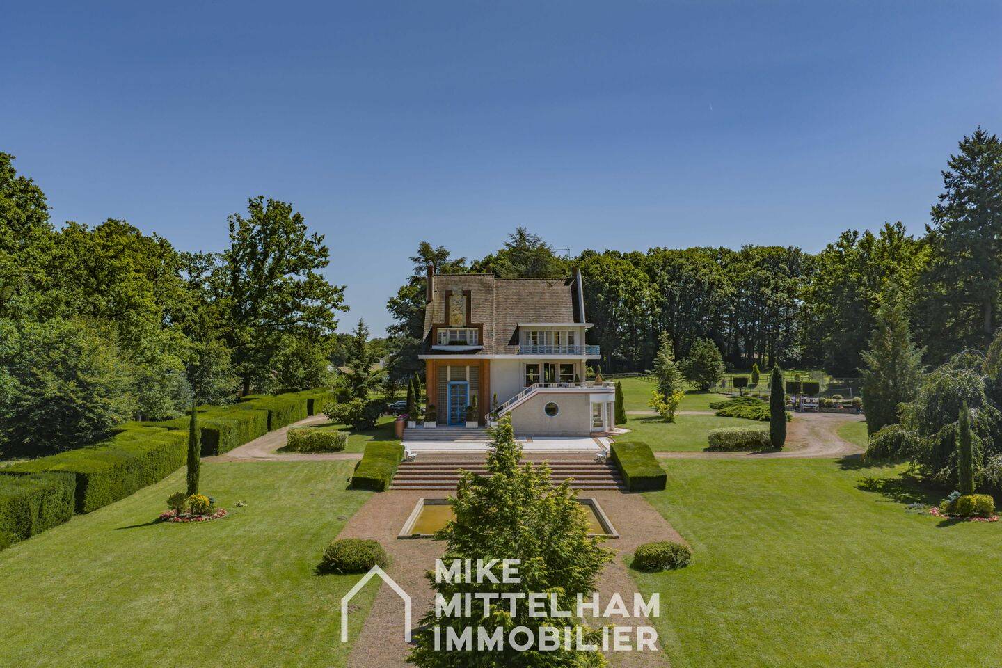 Maison 12 pièces 465 m² · à Montfort-l'Amaury · 465 m² · 1 970 000 €