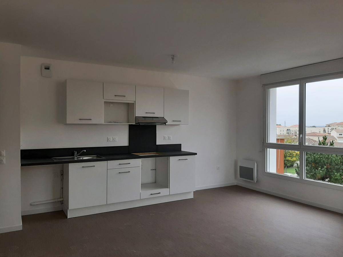 Appartement 4 pièces 75 m² · à Poitiers · 75 m² · 822 €