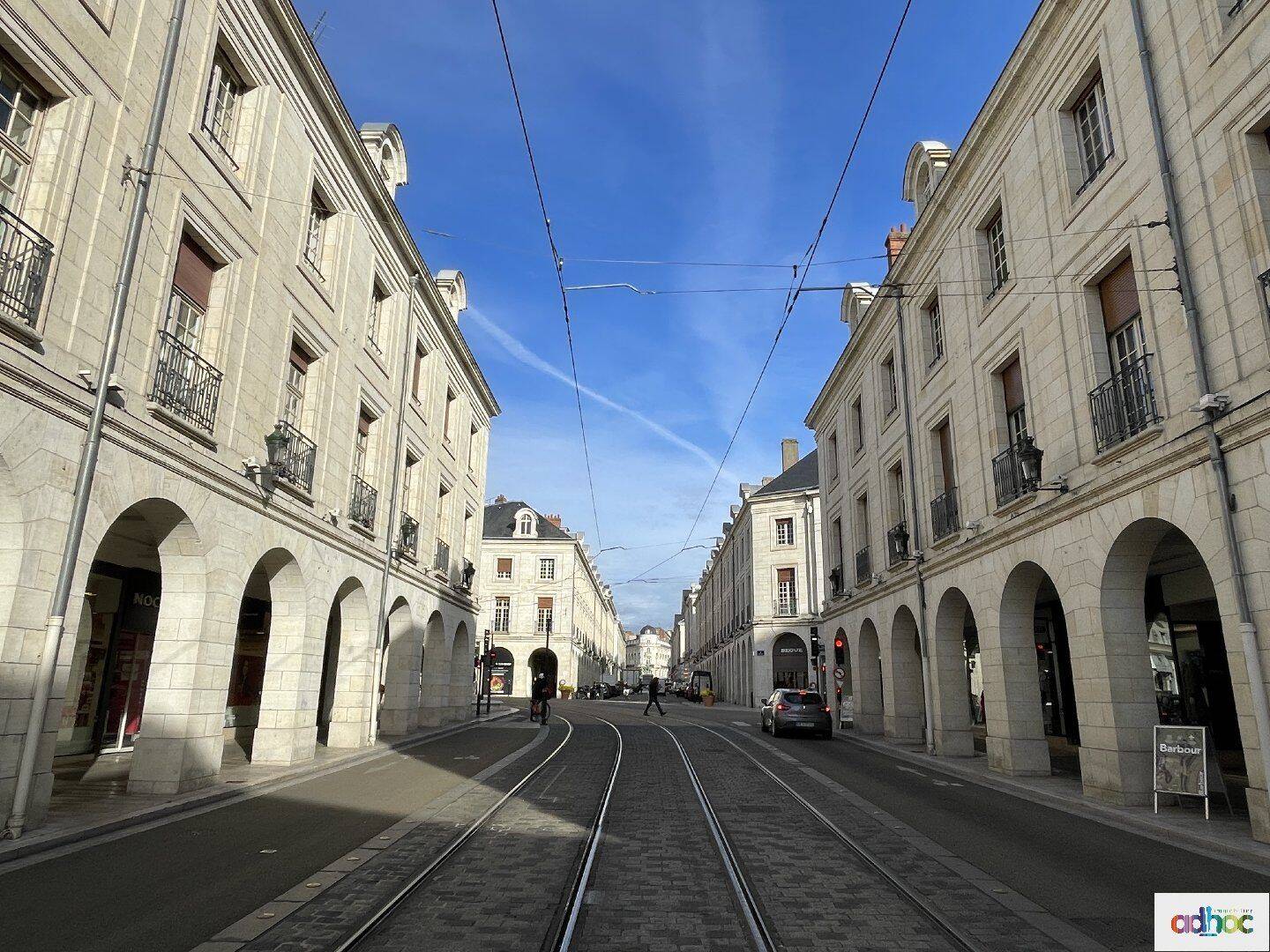Appartement 3 pièces 68 m² · à Orléans · 68 m² · 734 €