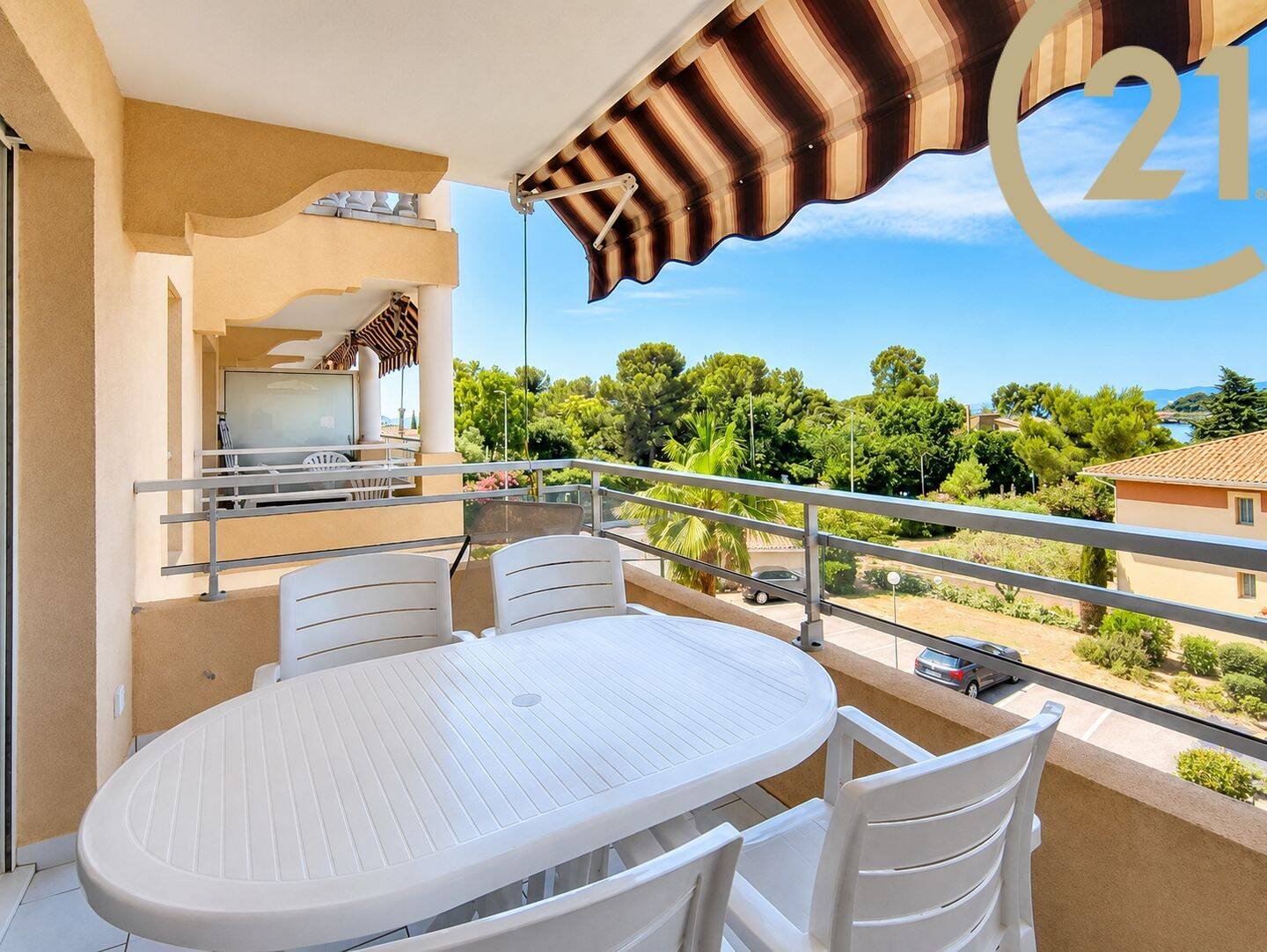Appartement 1 pièce 31 m² · à Saint-Raphaël · 31,3 m² · 222 000 €