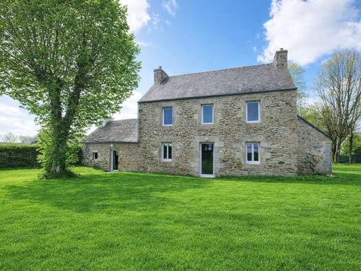 Maison de plain-pied à vendre 311 175 € 4 pièces 3 chambres 123 m² 1 651 m² de terrain Plouezoc'h 29252