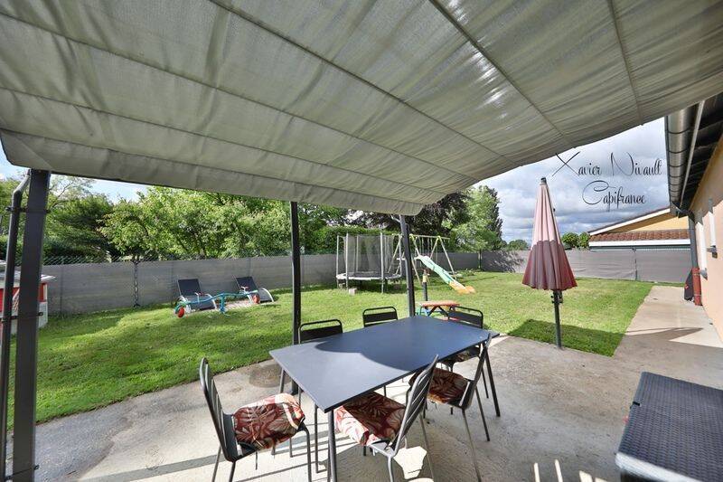 Maison 6 pièces 148 m² · à Saint-Bénigne · 148 m² · 294 500 €