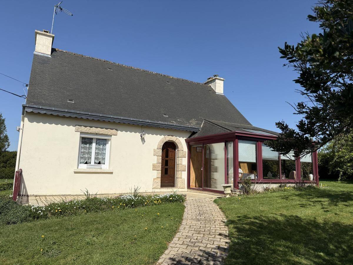 Maison 1 pièce 68 m² · à Plouguenast-Langast · 68 m² · 140 000 €