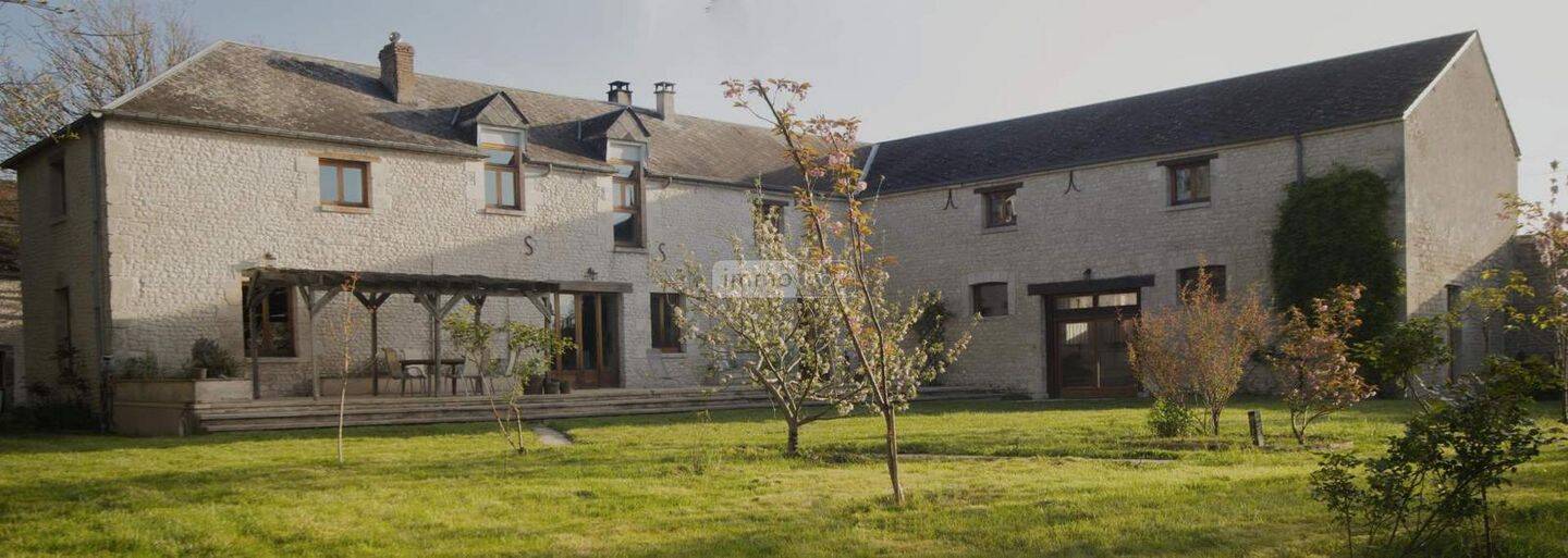 Maison 14 pièces 469 m² · à Courtempierre · 469 m² · 511 875 €